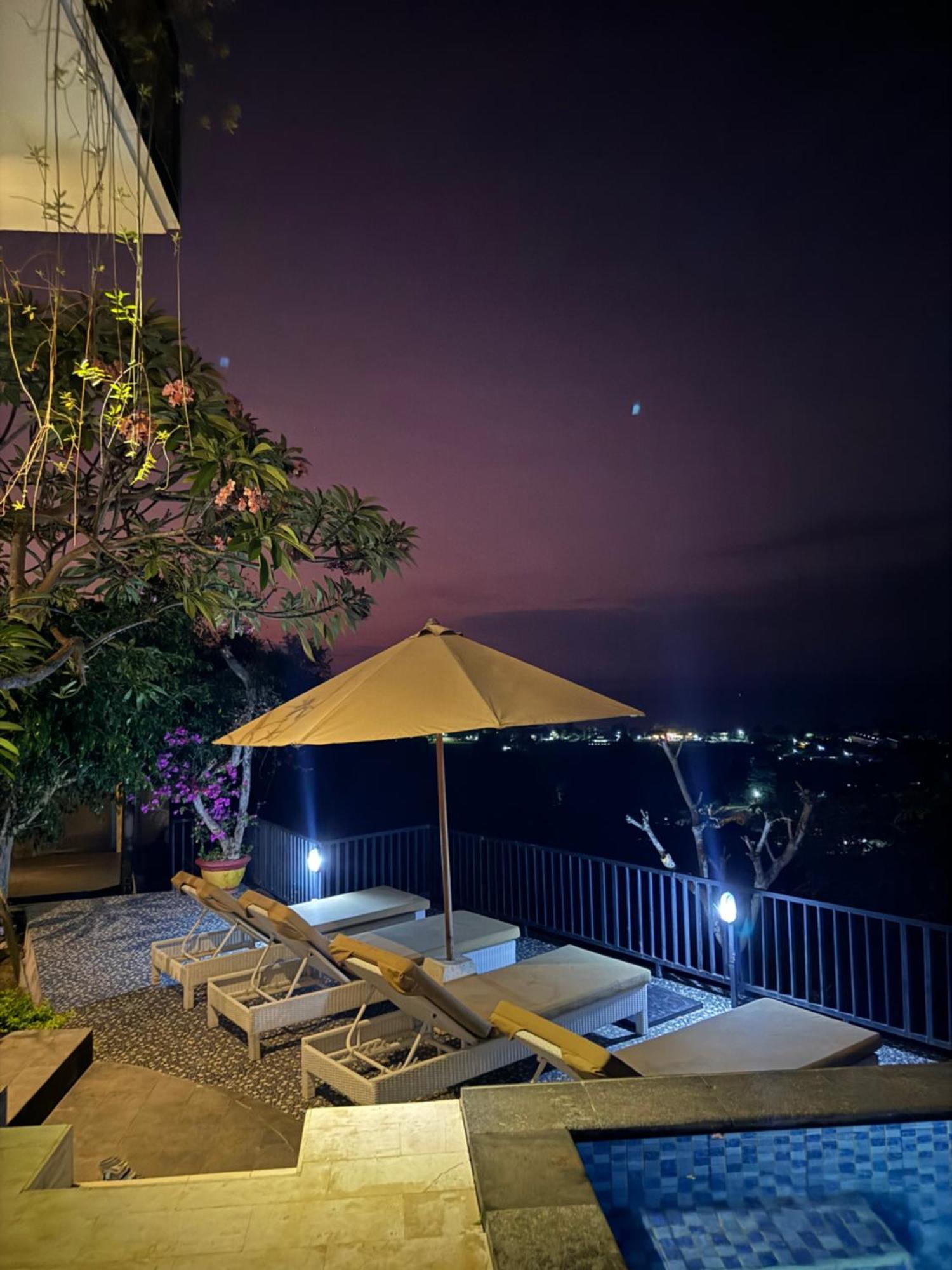 Villa Bukit Sing Sing 新加拉惹 外观 照片